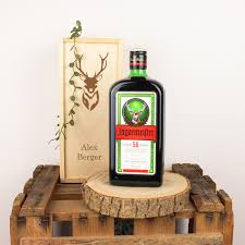 (context informal english) a joker or comedian. Jagermeister In Geschenkbox Mit Gravur Historia