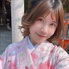 隨著年紀增長再加上是已經在這行混了9年的大魔王這幾年比較沒收到一些很荒謬的「互惠」邀約（當然還是有一些菜逼八以為我跟他們一樣菜逼八啦）  但最近收到的最瞎的莫過於某個雜誌平台邀約