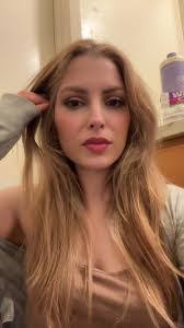 Samantha Cabral's Instagram, Twitter & Facebook