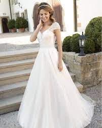 HERMINA MIT SCHLEPPE | HOCHZEIT.de