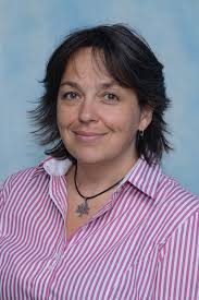 Noreen West's Instagram, Twitter & Facebook