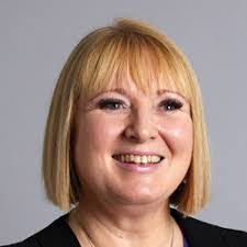 Elizabeth Maw's Instagram, Twitter & Facebook