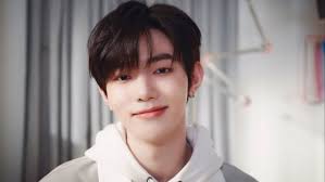 FILA 중국 캠페인, 봄느낌 가득한 신발 3종까지 총괄 프로듀싱으로 함께했습니다. 여전히 멋진 아티스트와도 함께🌸, 모두 고생 두번  많으셨습니다👼, ’FILA FUSION