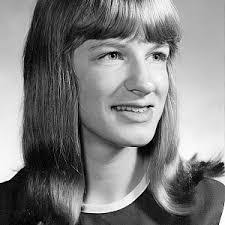 Mona Bowen's Instagram, Twitter & Facebook