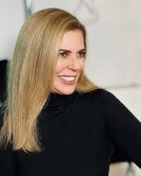 Amy Billups's Instagram, Twitter & Facebook