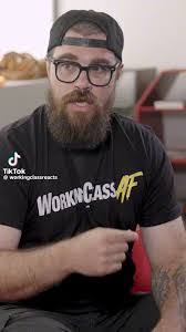 Aj Navarrete's Instagram, Twitter & Facebook