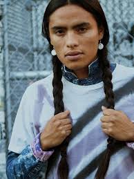 I LOVE NATIVE WOMEN WITH LONG OR BRAIDED HAIR 😍✌
