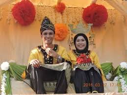 Majlis perkahwinan orang kadazan memakan masa selama tiga hari. Adat Perkahwinan Masyarakat Menarik Di Kota Marudu Facebook