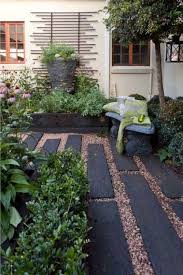 Closer To Nature 27 Cool Wood Garden Path Ideas Garden In The Woods Backyard Courtyard Garden