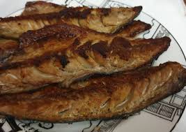 Biasanya ikan ini dijadikan makanan kaleng siap saji yang dijual bebas di pasaran dengan harga yang bervariasi. Resep Ikan Makarel Bakar Oleh Meidari Nawawi Cookpad