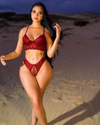 Amazon.com: Shine On Jailyne Ojeda - Póster fotográfico de 24 x 36 pulgadas  SOG PDI1024964 : Hogar y Cocina
