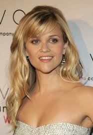 Reese Witherspoon Blond Pony Seitlich Wellen Frisur Damen Frisuren Mit Pony Frisuren Lange Lockige Haare Frisuren Blond Mittellang Mit Pony