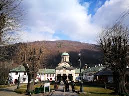 Transilvania il aude, ungurii se inarmez in cel mai potrivit spirit romantic, poetul intreaba. Like Or Not MÄnÄstirea Cozia Sec Xiv 1386