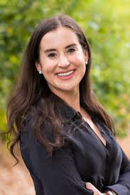 Carly Newman's Instagram, Twitter & Facebook