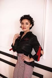 Первый канал покажет премьеру второго сезона «ничто не случается дважды» (2020) с екатериной тышкевич и антоном батыревым в главных ролях. Aktrisa Nichto Ne Sluchaetsya Dvazhdy Nadezhda Mejher Ya Bezumno Lyublyu Skazki Telekanal Stb