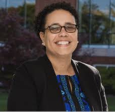 Merle Bentley's Instagram, Twitter & Facebook