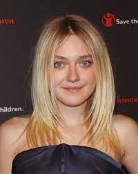 28 Of The Best Hairstyles For Round Faces Hairstyles For Round Faces Round Face Haircuts Long Hair Styles