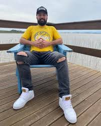 Leo Larson (@larson_skate) • Instagram photos and videos