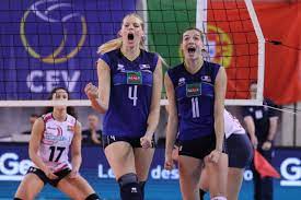 Les bleues sortent invaincues de leur poule, où figurent également le japon, l'australie et l'irlande 6. Euro 2019 Les 14 Joueuses Selectionnees Par Emile Rousseaux L Equipe