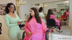 Alyx Star Saloon mp4 20220706 204942 533 — Postimages