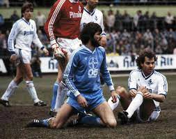 He finished with a record of 56 wins, 47 draws, and 59 losses. Friedhelm Funkel So Lief Die Bundesligakarriere Des Fortuna Dusseldorf Trainers