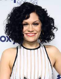 Jessie J Curled Out Bob Short Hair Styles For Round Faces Bob Haircut Curly Bob Hairstyles For Round Face
