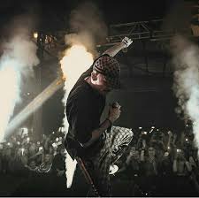 Capital Bra In 2020 Grosse Buchstaben Rap Zitate Deutsch Rapper