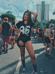 Organizações investem us$ 5 milhões para impulsionar entre as meninas o flag football, versão com menos impacto da modalidade. Fantasia Jogadora De Futebol Americano Cynthiaest Futebol Americano Feminino Futebol Fantasia Jogadora De Futebol