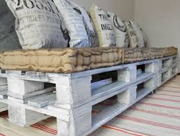 Comment Fabriquer Un Canape En Palette Tuto Et 60 Super Idees Muebles Con Pallets Muebles Con Estibas Muebles Hechos Con Palets
