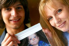 Lisa Clark Gonzalez and teen husband want custody of their baby