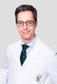 Equipo médico y fisioterapeutas de la Clínica DKF