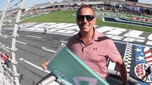 Vợ của Greg Biffle đã nhắn tin cho mẹ anh ấy rằng "Chúng ta gặp rắc rối rồi" chỉ vài khoảnh khắc trước khi máy bay rơi.