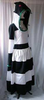 It contains a red wedding sleeveless dress, red gloves, and black. 280 Beetlejuice Halloween Ideas Beetlejuice Halloween Beetlejuice Lydia Deetz Costume