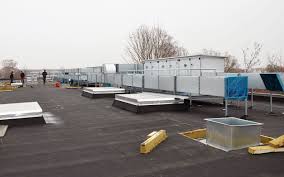 Abdichtung Eines Flachdachs Mit Lichtschachten Flachdach Lichtschacht Dach