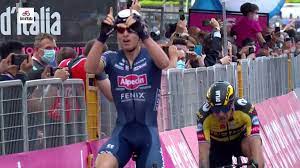 Hij debuteerde in een grote ronde via merlier kijkt met een goed gevoel terug op zijn giro. Giro D Italia 2021 Tim Merlier Soars To Stage 2 Win Filippo Ganna Holds Gc Lead Eurosport