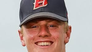 Sam Petersen's Instagram, Twitter & Facebook