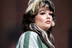 Diana Gordon Releases Acoustic Version of Single 'Rollin'