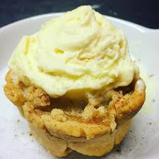 Apple Pear And Ginger Crumble Pie Topped With Vanilla Clotted Cream Ice Cream With A Hint Of Cinnamon Sample So Good Atwork De Pie Crumble Desserts Food