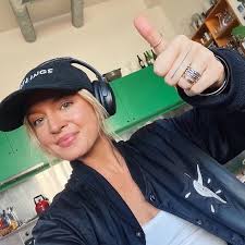 Ellen Jenkinson (@dear.ellen.jenkinson) • Instagram photos and videos