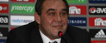 İçinizde inkar etseniz bile ona oy verenleriniz var. Yildirim Demiroren Bjk Tv De Konustu Bir Forvetle Transferi Bitirecegiz Besiktas Postasi