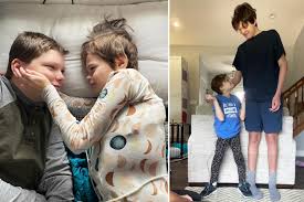 Look At That Proud Smile': Boy With Rare Disorder Stands Next to His Big  Brother for the First Time