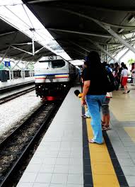 Ets train from kl sentral to ipoh depart from kl sentral kuala lumpur, which is one of the largest transportation hubs in kl. Shuttle Train Kl Ipoh Jack Mnz Flickr