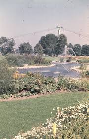 Wo sonst erleben sie einen rundblick auf so viele sehenswürdigkeiten in köln mit dem dom im zentrum? Rheinseilbahn Riehl Deutz Objektansicht