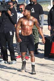 Jonathan Majors Physique - Body Shape