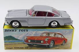 Ferrari 250 Gt 2 2 Voiture Miniature Voiture Mercedes