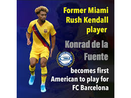 Juega como delantero en el fútbol club barcelona b de la segunda división b de españa. Home