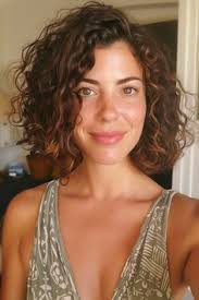 Carly Hopper (yogacurls_21)