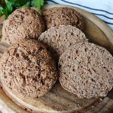 Heute Endlich Habe Ich Mich An Das Rezept Wieder Ran Machen Konnen Die Vollkornballen Sind Fertig Also Lebensmittel Essen Wolkchen Backerei Dessert Ideen