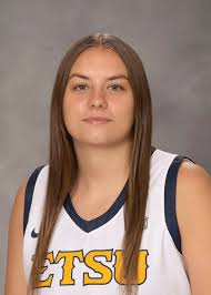 Isabella Hunt's Instagram, Twitter & Facebook