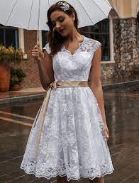 Das kleid muss sich gut anfühlen. Hochzeitskleid Ecru White Knielange A Line Armellose Spitze V Ausschnitt Midi Brautkleider Milanoo Com